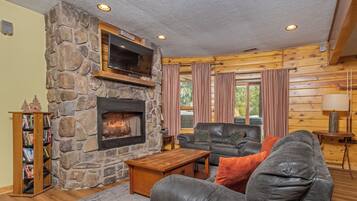 House (4 Bedrooms) | Property amenity