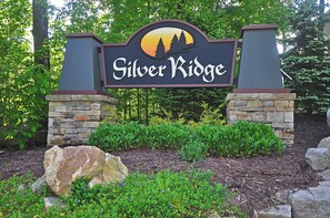 House (4 Bedrooms) | Property amenity