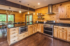 House (5 Bedrooms) | Property amenity - Winter, Spring, Summer or Fall by Taylor Made Deep Creek (McHenry)