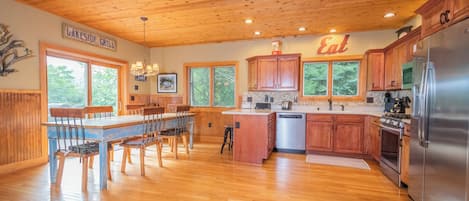 House (5 Bedrooms) | Property amenity