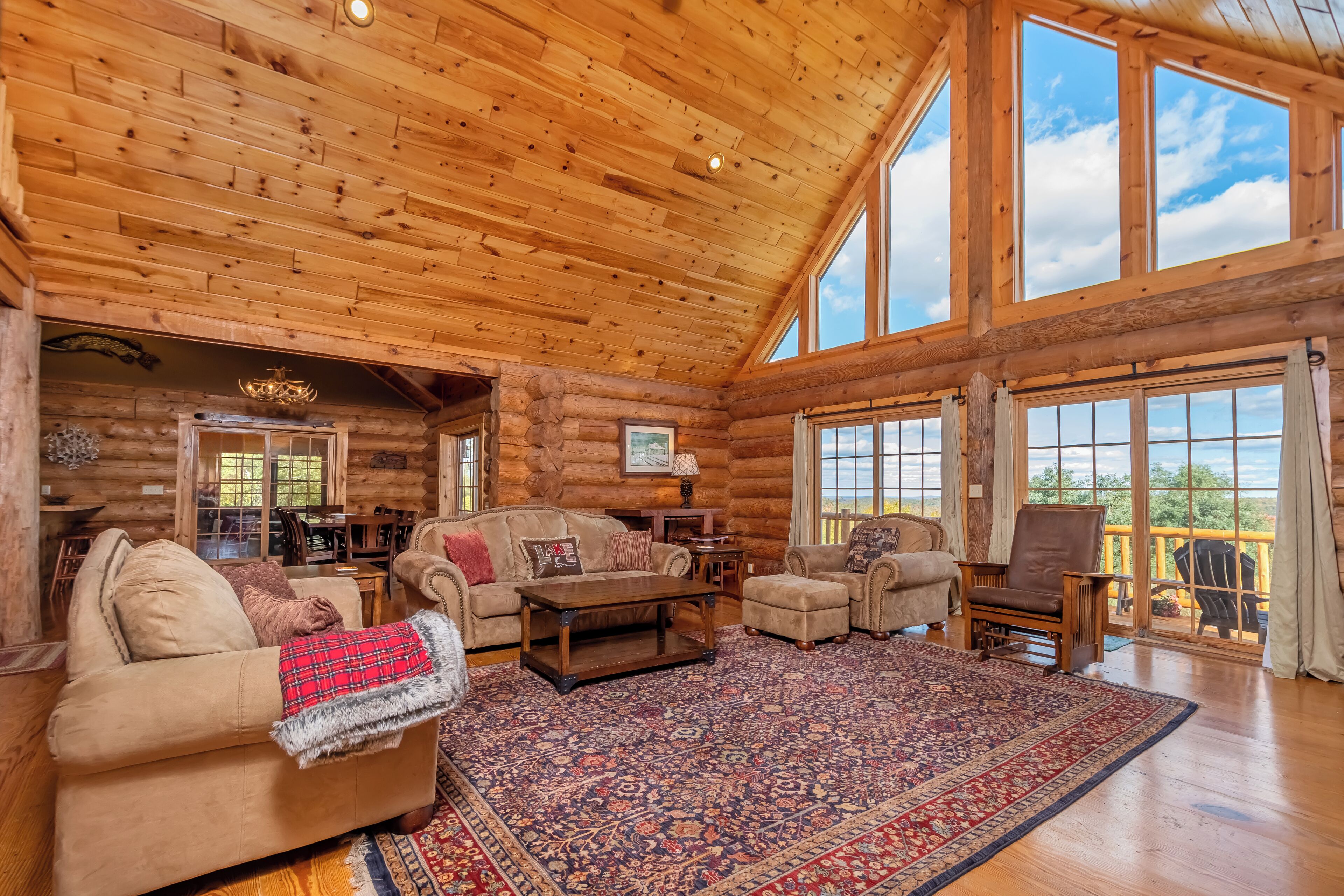 House (5 Bedrooms) | Property amenity