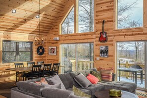 House (5 Bedrooms) | Property amenity