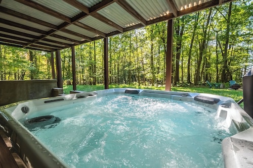 Woodside Retreat by Taylor Made Deep Creek