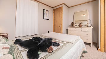 House (3 Bedrooms) | Property amenity