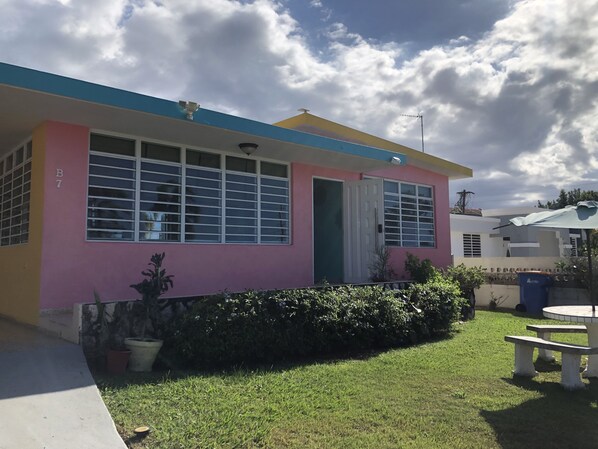 المنشأة من الخارج