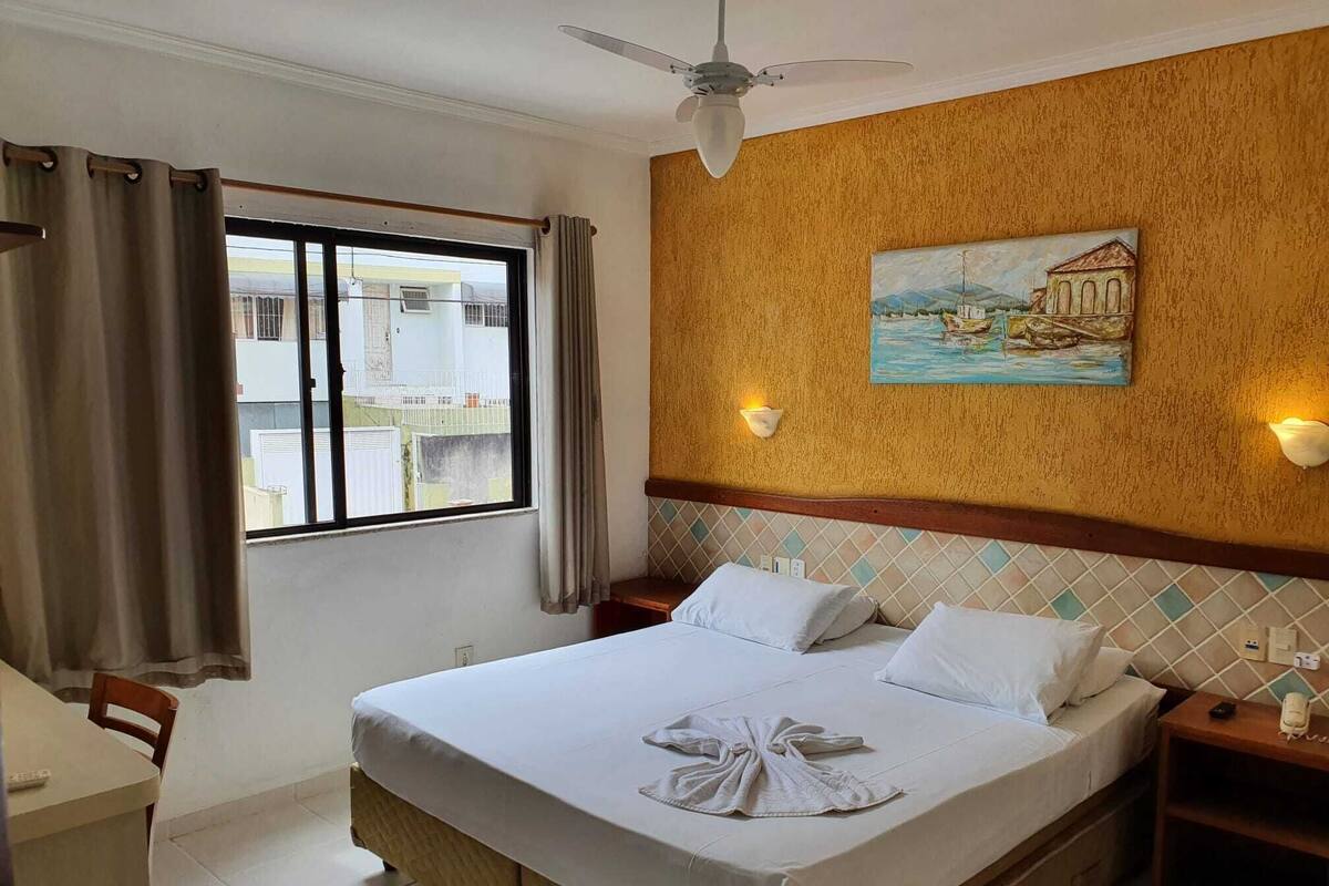 Economy Room, 1 Bedroom, Non Smoking | In-room safe, desk, iron/ironing board (on request), free WiFi