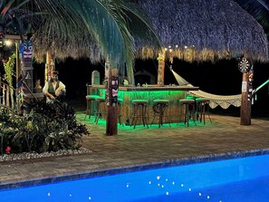 Bar (on property) - Lovely Casa Tropicana Lox - Private Guesthouse and Pool, Dog Friendly! (Loxahatchee)