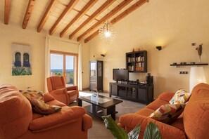 TV - Villa Es Puchet (Buger)