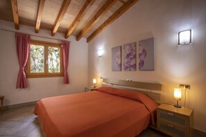 3 bedrooms, iron/ironing board, free WiFi, bed sheets - Villa Es Puchet (Buger)