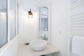 Badewanne, Haartrockner