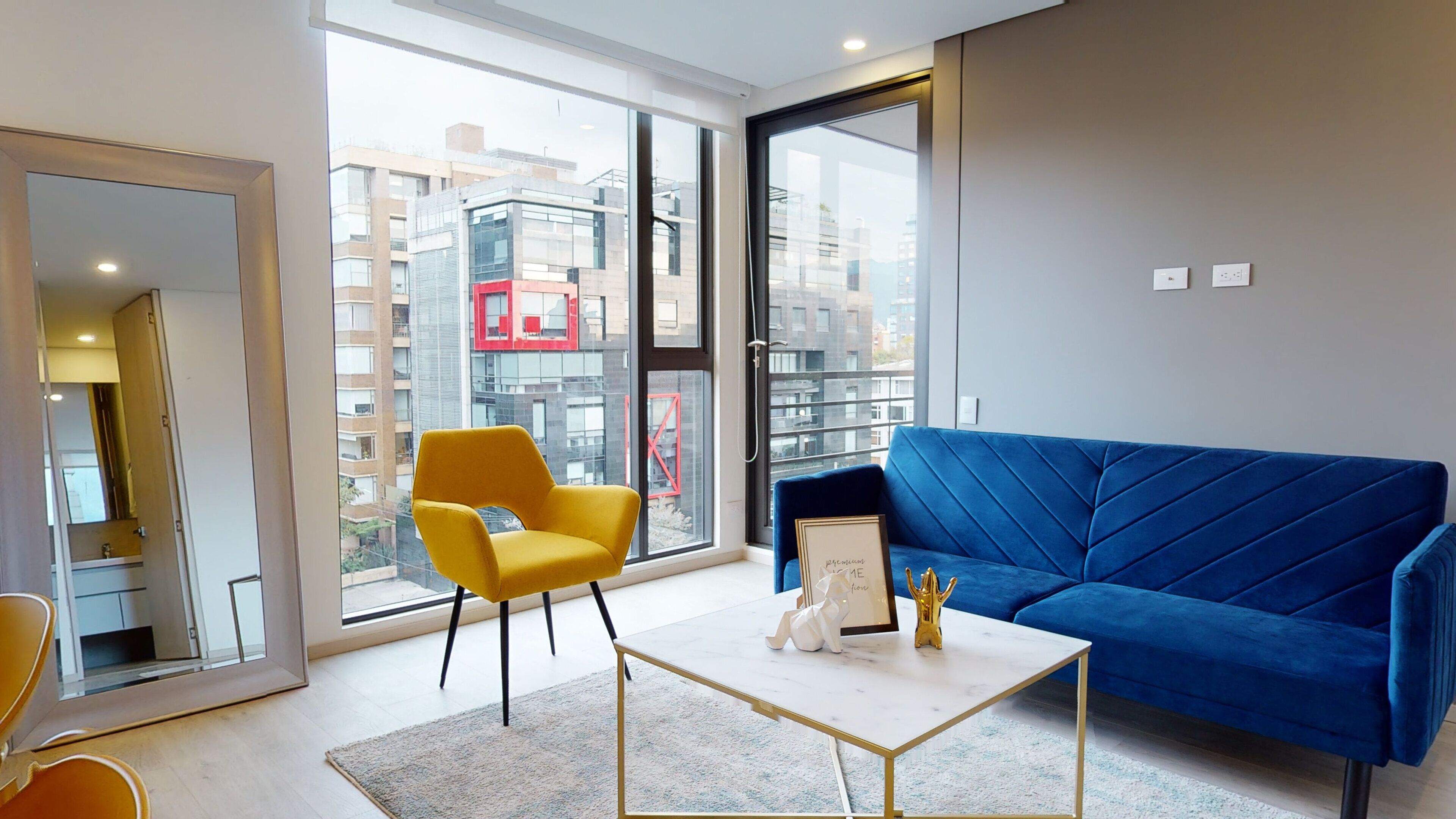 BRAND NEW LUXURY APARTMENT IN LA 93