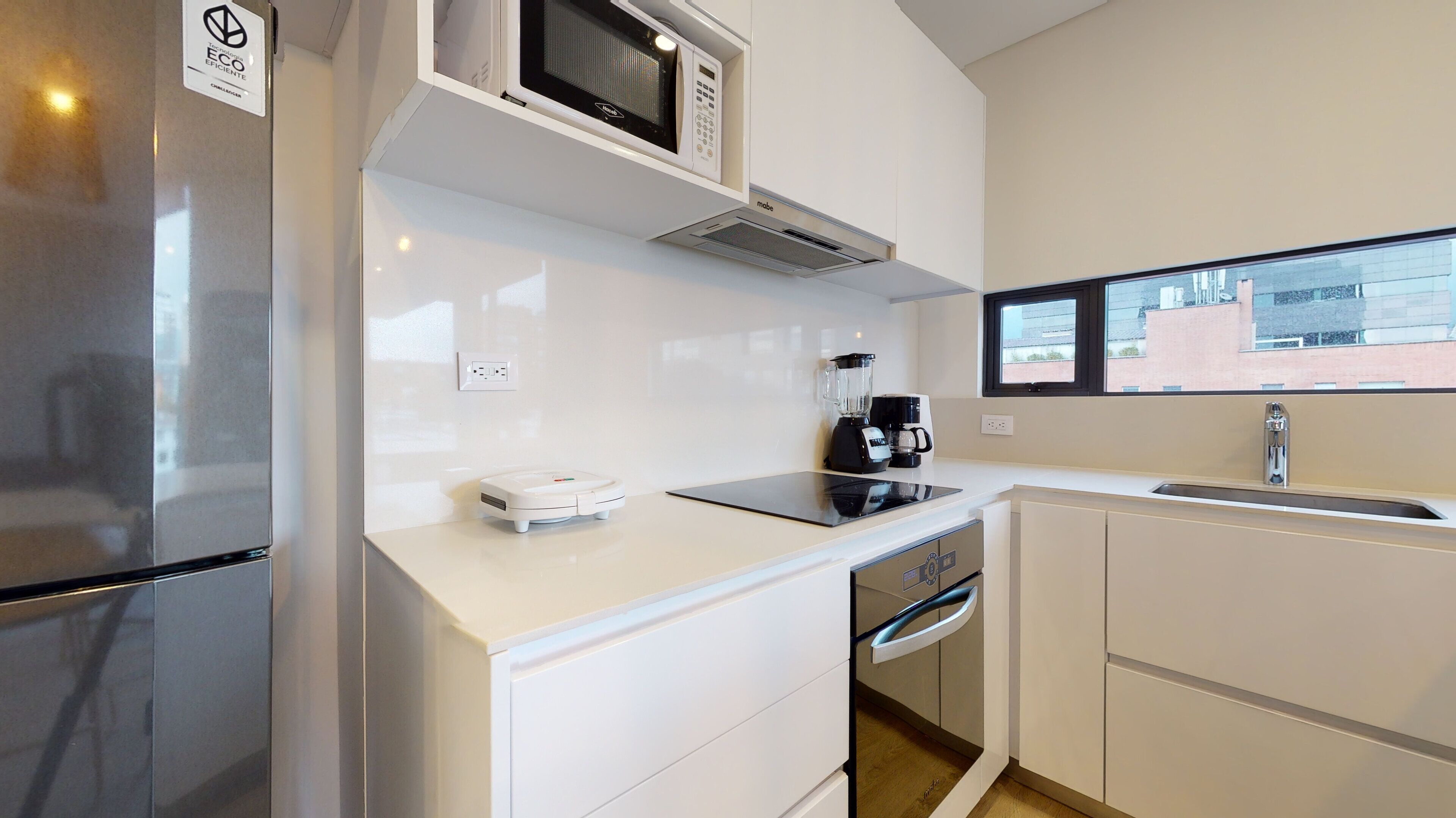 BRAND NEW LUXURY APARTMENT IN LA 93