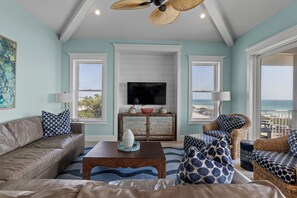 Smart TV, table football