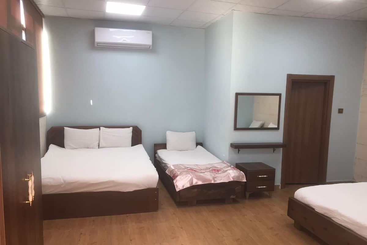 Family Room | 1 bedroom, Egyptian cotton sheets, premium bedding, minibar