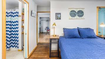 1 bedroom, travel cot, free WiFi, bed sheets