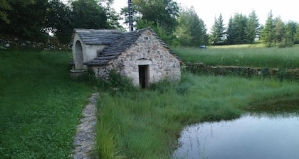 GĂźte with 2 bathrooms on the Causse Noir, above the Tarn gorges