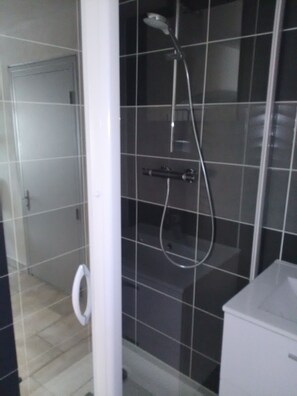 Dusche, Haartrockner