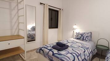 3 bedrooms, iron/ironing board, Internet, bed sheets