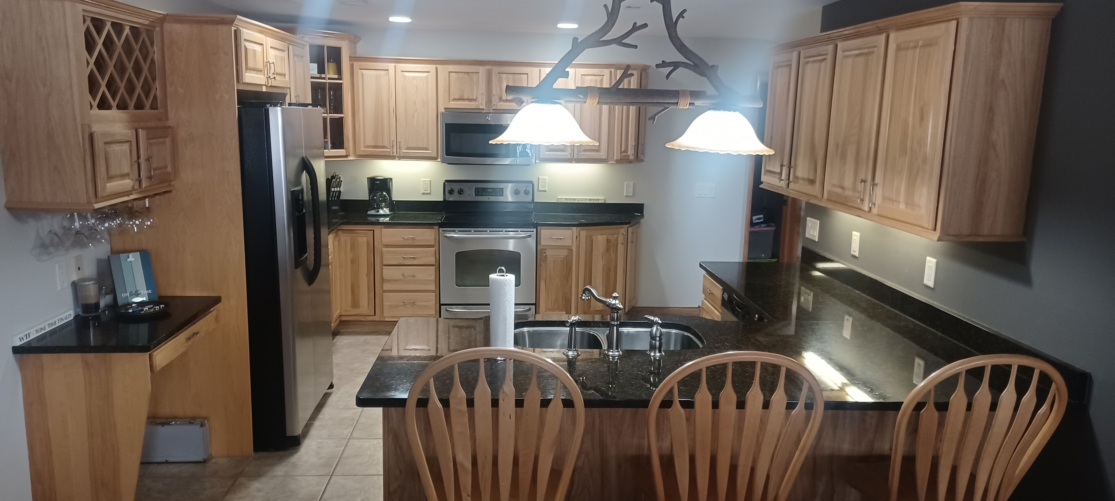 Spacious 3 Bedroom Condo at Northern Bay Resort. Lake, beach, golf, pool & more.