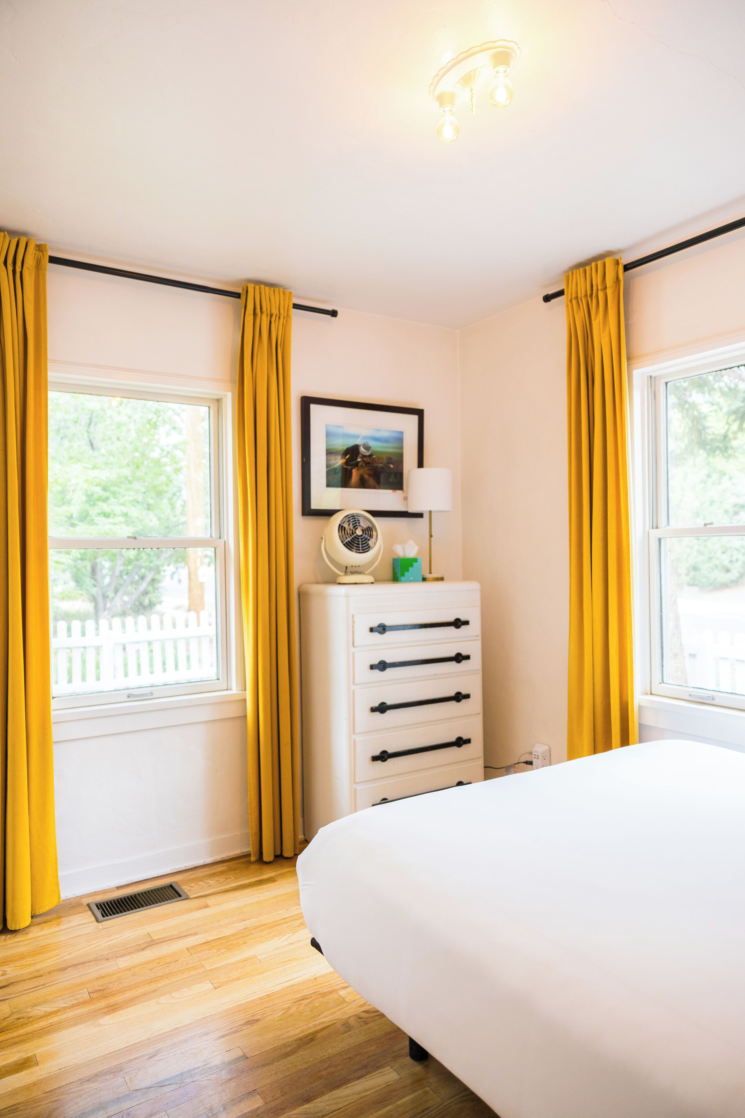 2 bedrooms, desk, iron/ironing board, travel crib