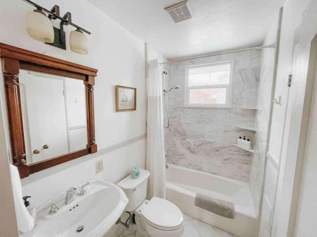 Bonito house · The Bonito House- Heart of downtown