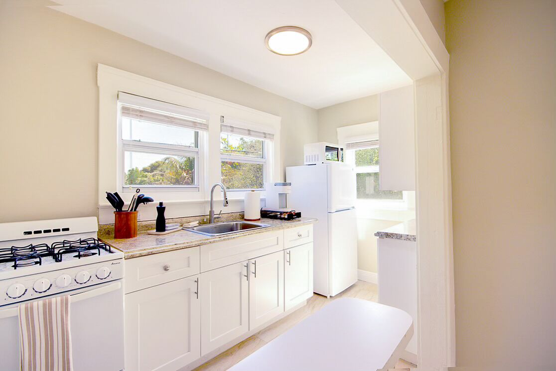 Unit A - Coastal Boho Apt in Charming Beach Town