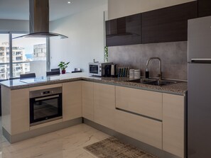 Private kitchen - Modern central apartment, perfect for holidays in Malta (Saint Julian's)