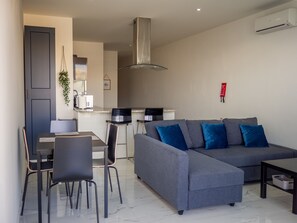 Interior - Modern central apartment, perfect for holidays in Malta (Saint Julian's)