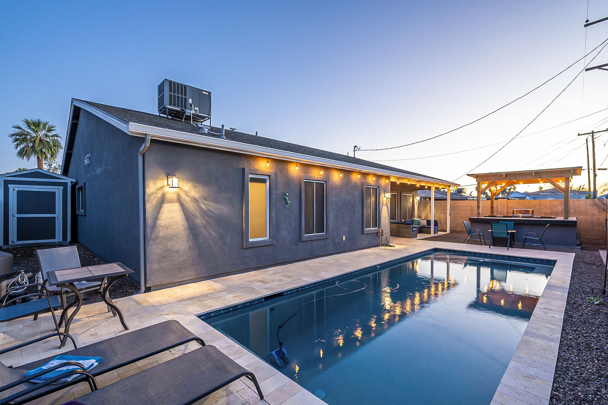 Relaxing Mesa 4BR Home with 2 Masters, Pool/BBQ