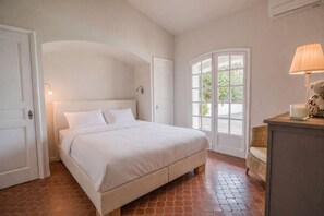 4 bedrooms, free WiFi