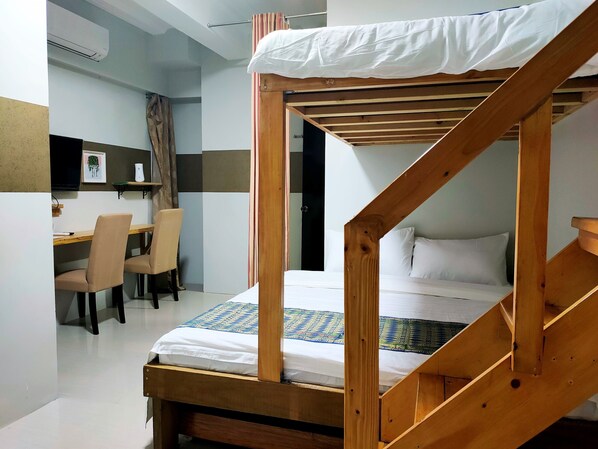 1 bedroom, free WiFi, bed sheets - Chic Cozy Place - 1 min from SM City Mall of Butuan (Dagohoy)