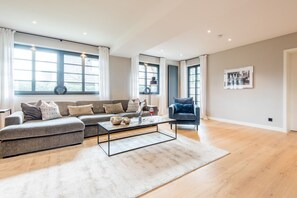 Imagen sin descripción, 5 de 47, botón