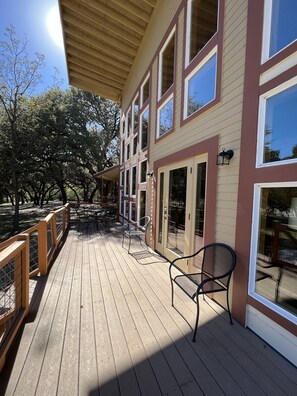 Accès au Wi-Fi (inclus)