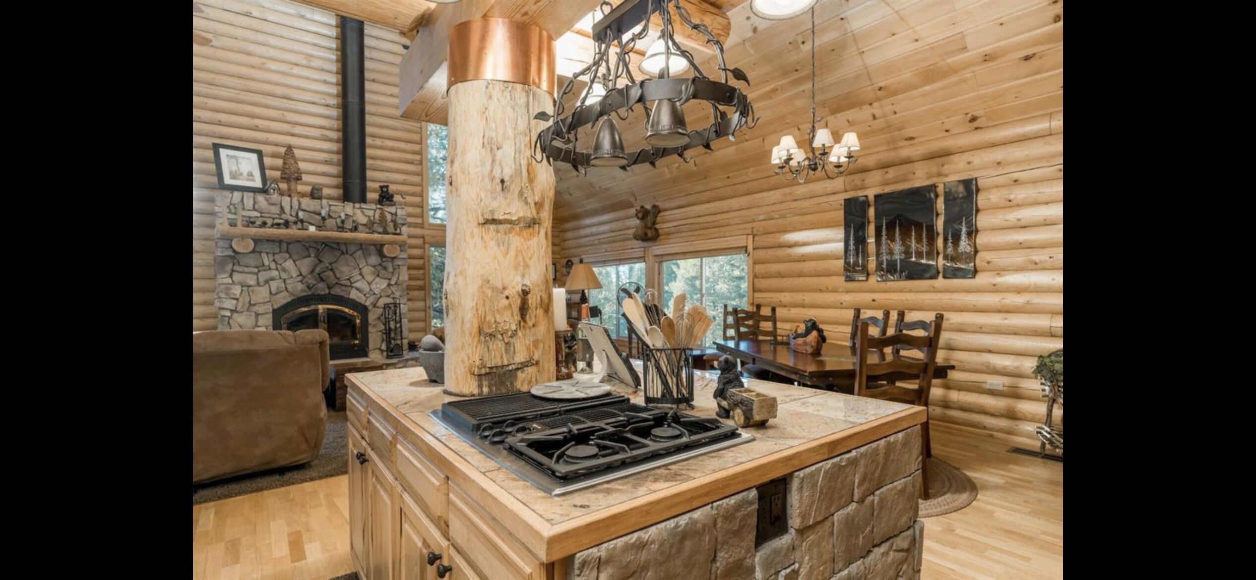 Luxury Log Cabin -- 5 min to Shaver Lake & 30 min to China Peak
