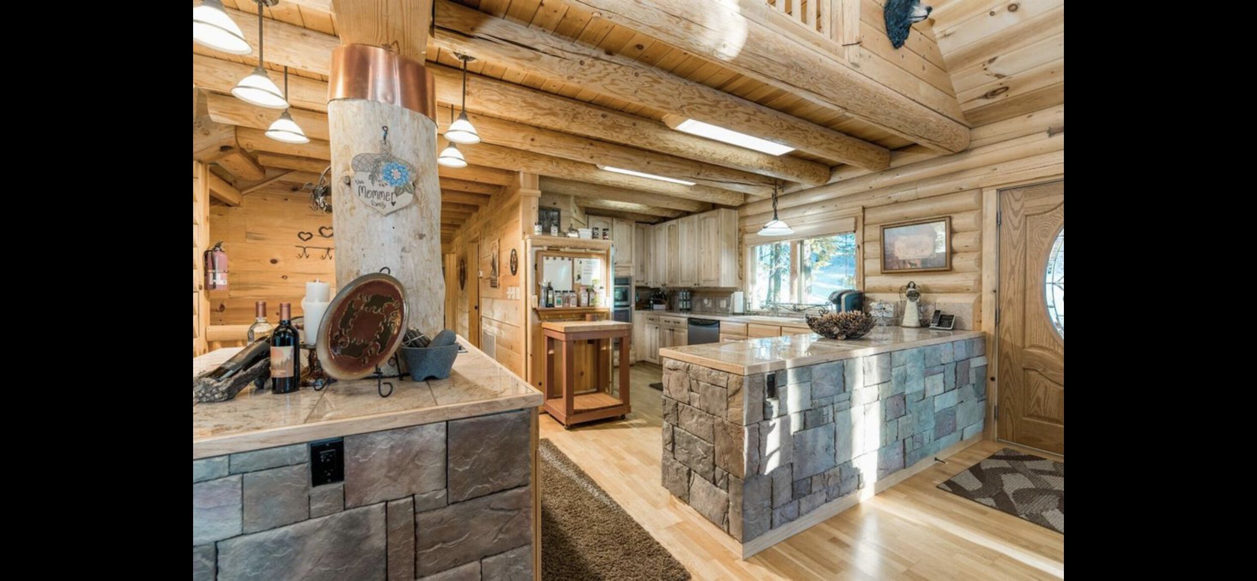 Luxury Log Cabin -- 5 min to Shaver Lake & 30 min to China Peak