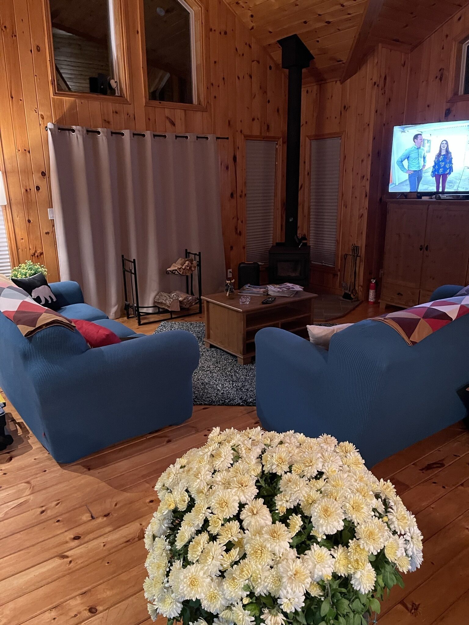 Private Waterfront Cottage / 3-Bedroom / Hot Tub