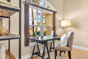 Dining - Professional Designed Home on Freshwater Canel with Saltwater Pool!  (Cape Coral)