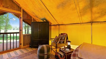 1 bedroom, desk, travel cot, free WiFi