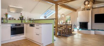 Luxurious Penthouse Apartment Close to Lake Constance with Garden & Wi-Fi