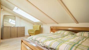 1 bedroom, free WiFi, bed sheets