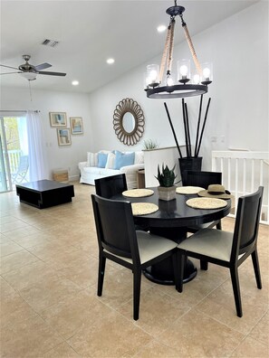 Dining - Bimini Dreams, Steps from the Beach, optional Golf Cart rent (Bailey Town)