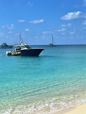 Beach nearby - Bimini Dreams, Steps from the Beach, optional Golf Cart rent (Bailey Town)