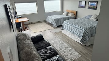 Family Room | 12 bedrooms, individually decorated, individually furnished