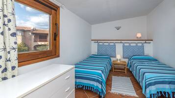 2 Schlafzimmer, BĂŒgeleisen/BĂŒgelbrett, BettwĂ€sche