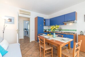 雪櫃、微波爐、爐具、洗碗機