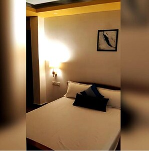 Habitación doble Deluxe | Sábanas de algodón egipcio, ropa de cama de alta calidad y edredón