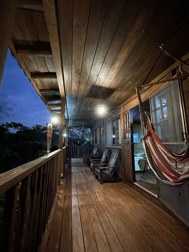 Jaco-Carara 3 bdrm surrounded by rainforest with private pool