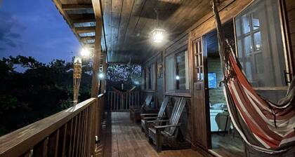 Jaco-Carara 3 bdrm surrounded by rainforest with private pool