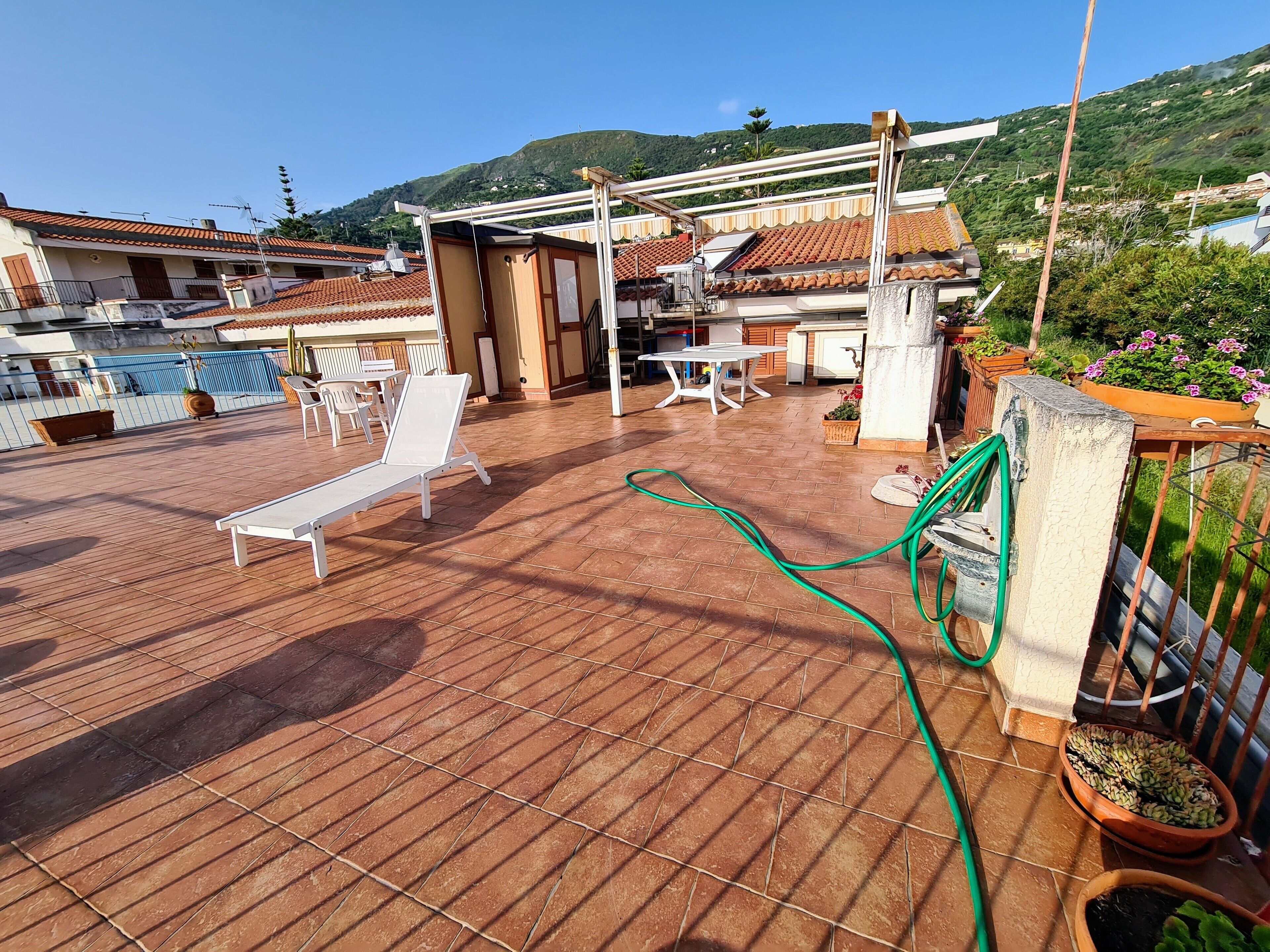 Holiday House a few steps from the sea