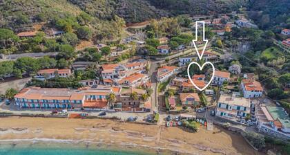 CASA SUL MARE A PARETI